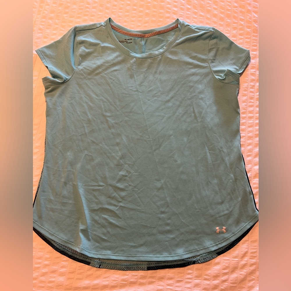 UA dri- fit shirt